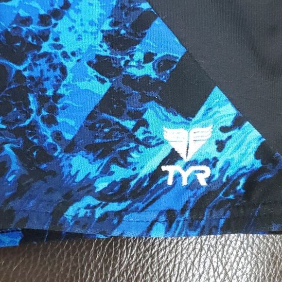 TYR swim trunk skimmies jammers 24 black blue - Picture 2 of 3